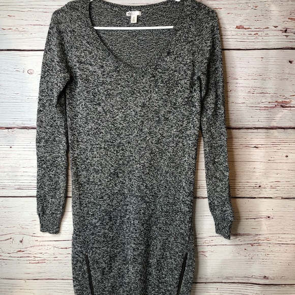 BP XS sweater Style Dress with zippered bottom - Picture 1 of 6